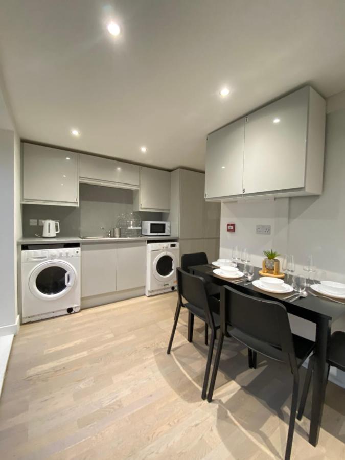 Cozy En-Suite Near Stratford Лондон Екстериор снимка